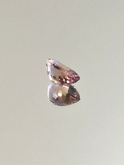 Ametriini monisävyinen 4 ct, pisara