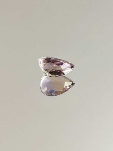 Ametriini monisävyinen 4 ct, pisara