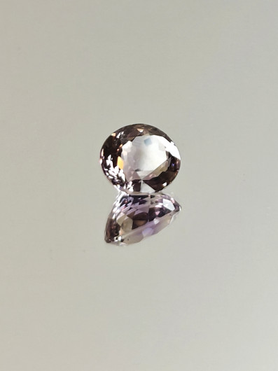 Ametriini monisävyinen 4.7 ct, ovaali