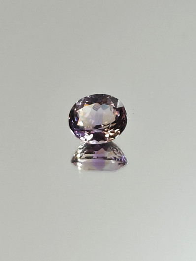 Ametriini monisävyinen 4.7 ct, ovaali