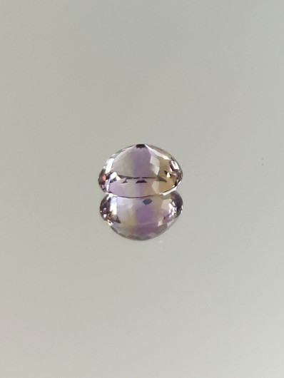 Ametriini monisävyinen 4.7 ct, ovaali