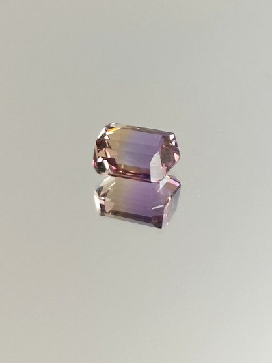Ametriini monisävyinen 8.3 ct, smaragdi hionta
