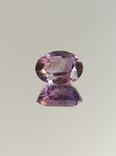 Ametriini monisävyinen 9.5 ct, ovaali