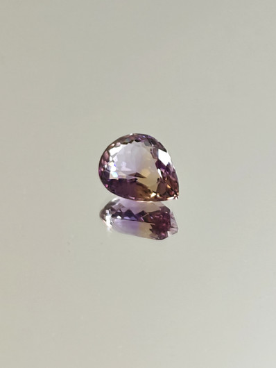 Ametriini monisävyinen 3.9 ct, pisara