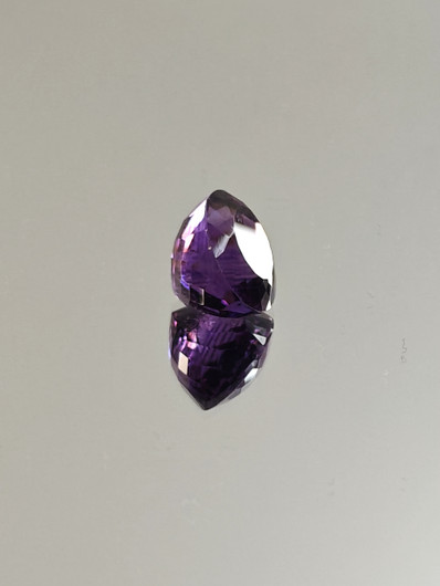 Ametisti 8.9 ct, ovaali
