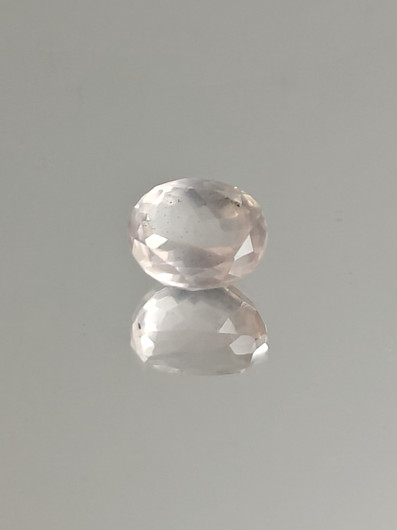 Rose quartz 5.9 ct, oval