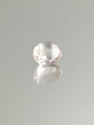 Rose quartz 5.9 ct, oval