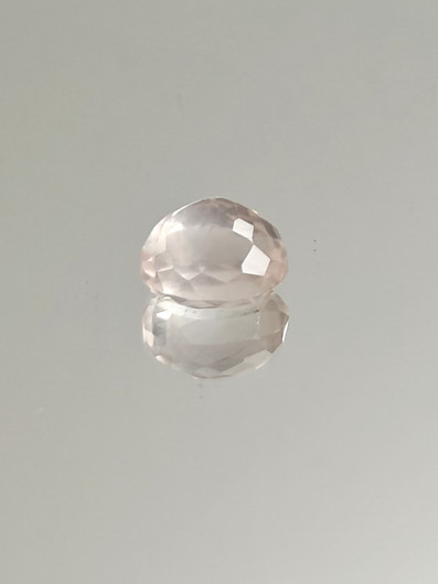 Rose quartz 5.9 ct, oval
