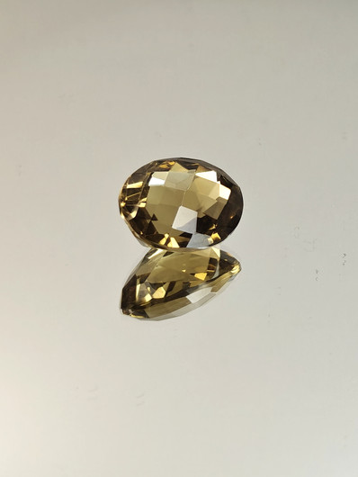 Savukvartsi 15.3 ct, ovaali
