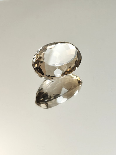 Savukvartsi 24.8 ct, ovaali