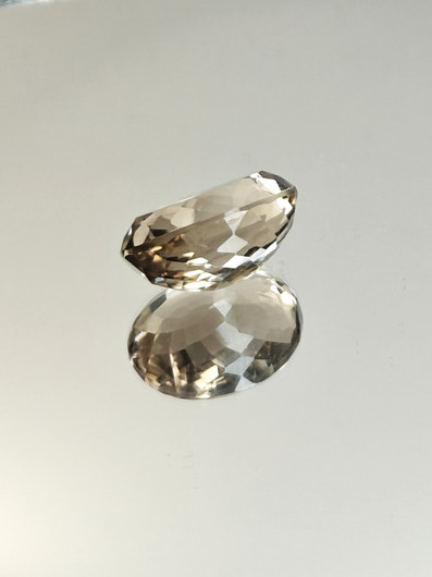 Savukvartsi 24.8 ct, ovaali