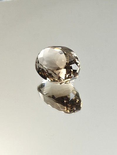 Savukvartsi 24.8 ct, ovaali