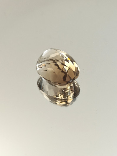 Savukvartsi 24.8 ct, ovaali