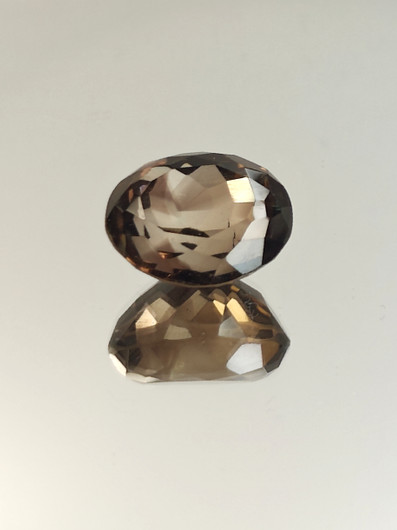 Savukvartsi 30.7 ct, ovaali