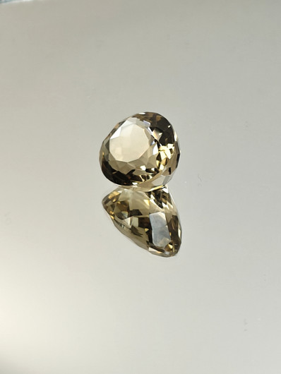 Savukvartsi 17.1 ct, ovaali