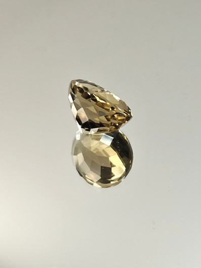 Savukvartsi 17.1 ct, ovaali