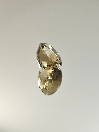 Savukvartsi 17.1 ct, ovaali