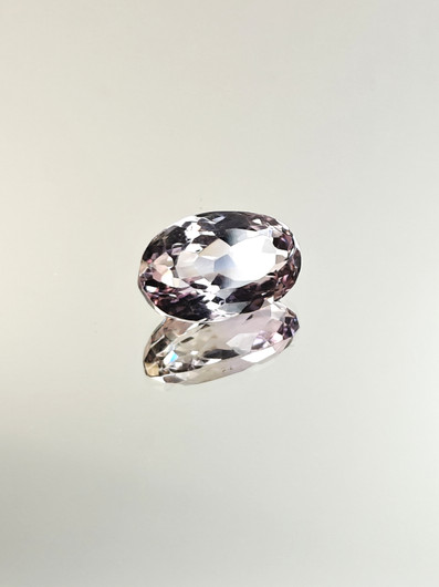 Ametriini monisävyinen 8,3 ct, ovaali