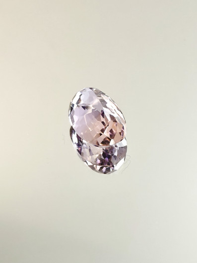 Ametriini monisävyinen 8,3 ct, ovaali
