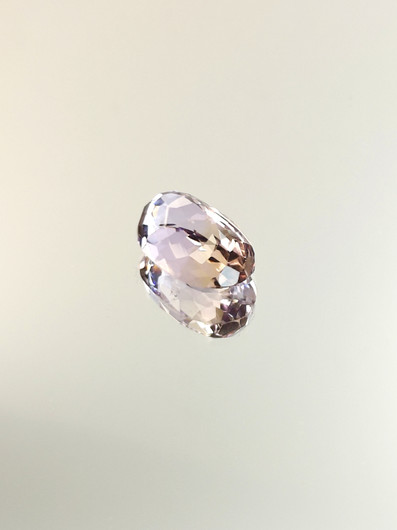 Ametriini monisävyinen 8,3 ct, ovaali