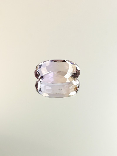 Ametriini monisävyinen 8,3 ct, ovaali