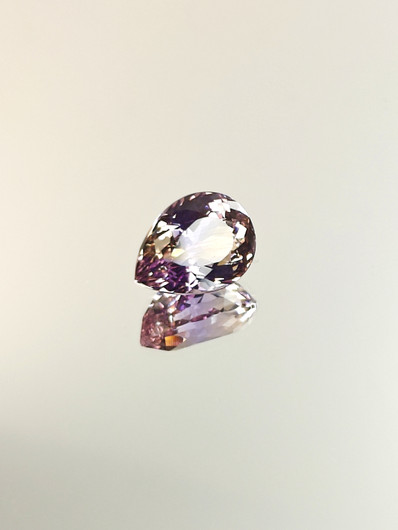 Ametriini monisävyinen 6,2 ct, pisara
