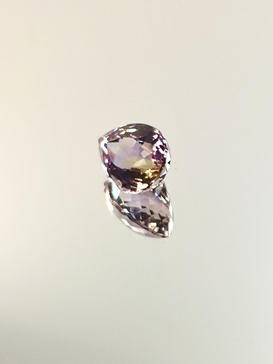 Ametriini monisävyinen 6,2 ct, pisara