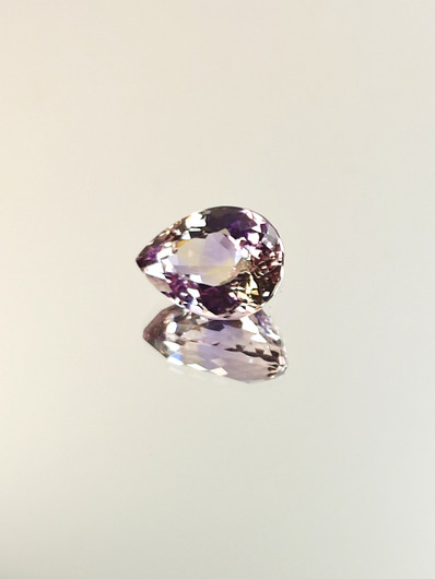 Ametriini monisävyinen 6,2 ct, pisara