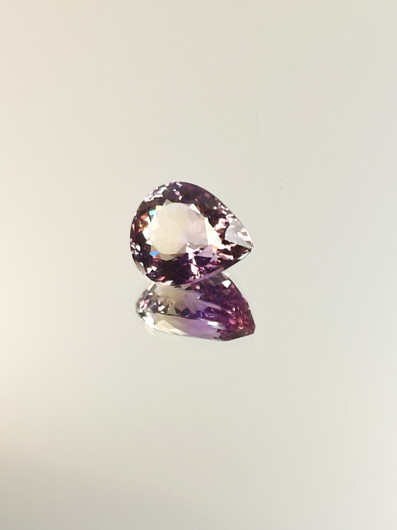 Ametriini monisävyinen 6,1 ct, pisara