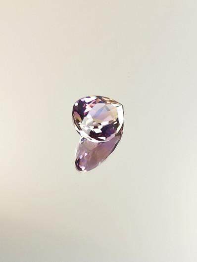 Ametriini monisävyinen 4,7 ct, pisara