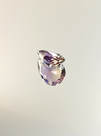 Ametriini monisävyinen 4,7 ct, pisara