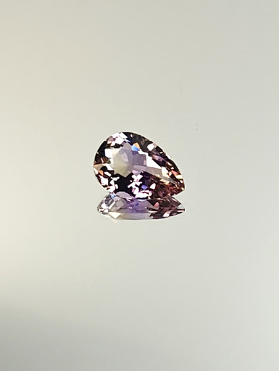 Ametriini monisävyinen 4,7 ct, pisara