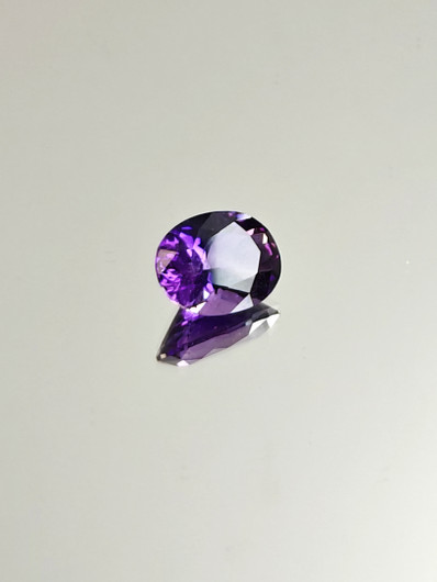 Amethyst 3,9 ct, oval