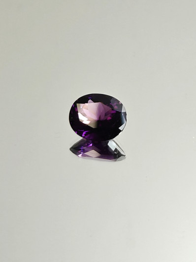 Amethyst 3,9 ct, oval