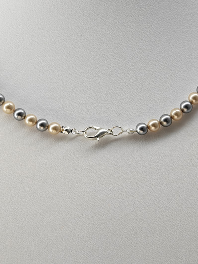 Vintage beautiful natural pearl necklace