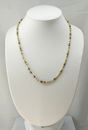Vintage beautiful natural pearl necklace