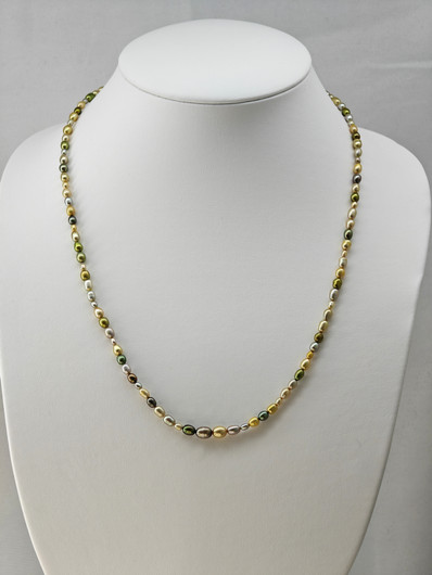 Vintage beautiful natural pearl necklace
