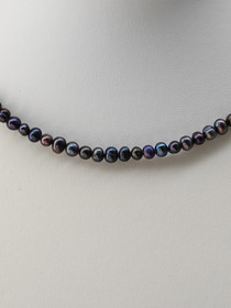 Vintage beautiful natural pearl necklace