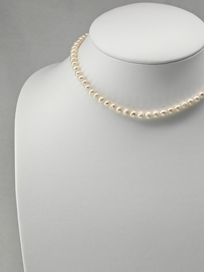 Vintage beautiful natural pearl necklace