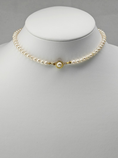 Vintage beautiful natural pearl necklace