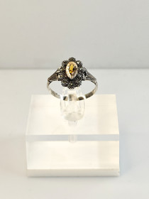 Vintage hopeinen setti sormus ja korvakorut granatilla