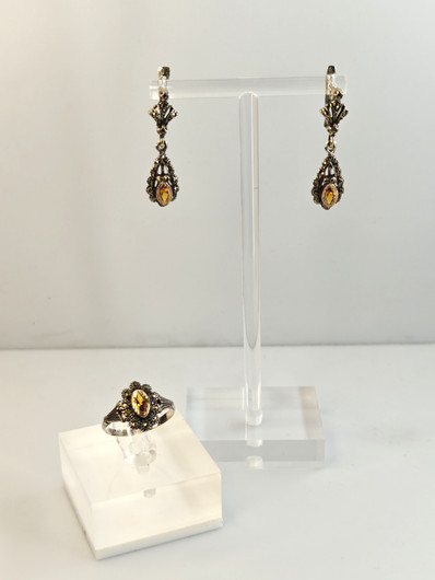 Vintage silver set of ring and earrings with garnet