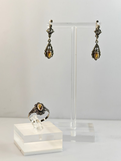 Vintage silver set of ring and earrings with garnet