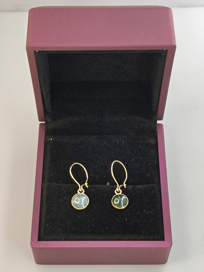 Vintage silver earrings with stone