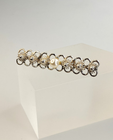 Vintage silver brooch with pearl
