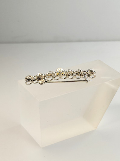 Vintage silver brooch with pearl