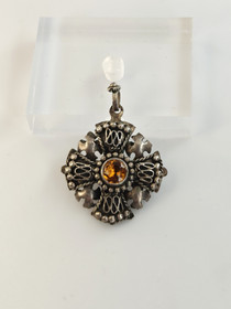 Vintage hopeinen riipus korukivi