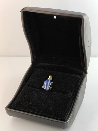 Vintage silver pendant with stone
