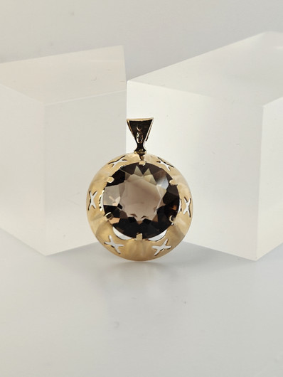 Vintage gold pendant with quartz