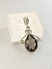 Vintage hopeinen riipus savukartsi